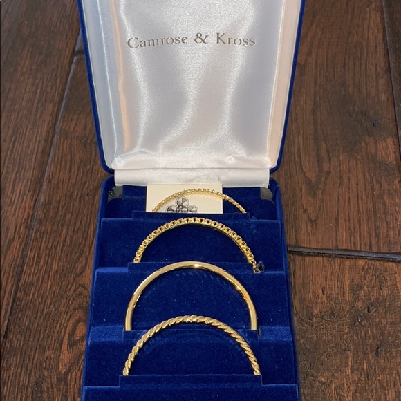 Camrose & Kross Jewelry - Set of gold (costume jewelry) bangles